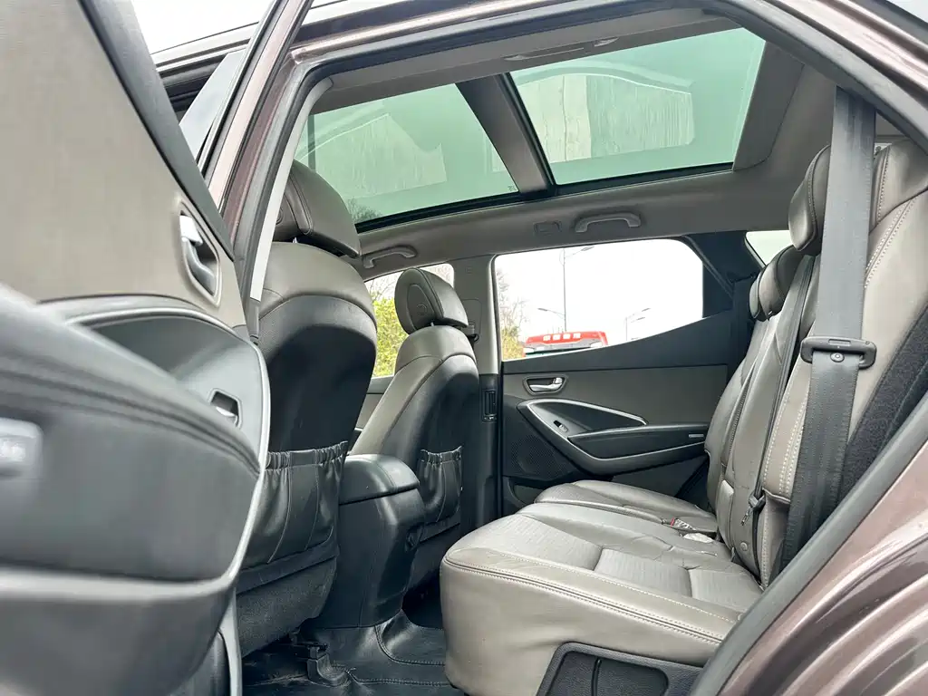 Hyundai Santa Fe (Import) — миниатюра 33