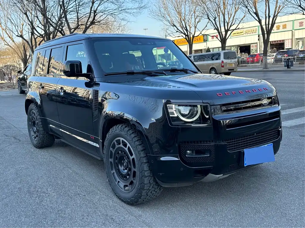 LAND ROVER DEFENDER