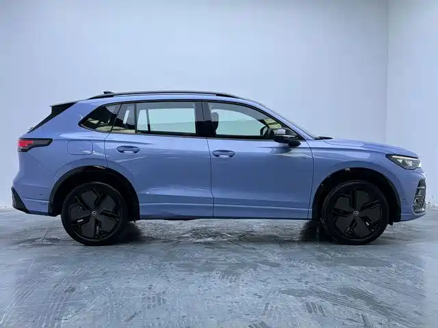 Volkswagen Tiguan L — миниатюра 6