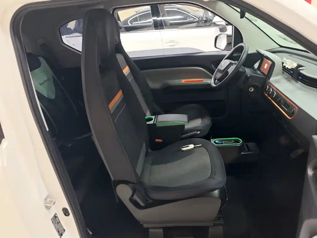 Wuling MINIEV — миниатюра 25