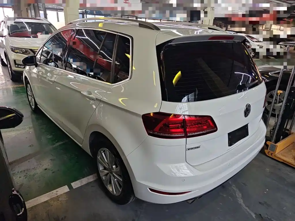 Volkswagen Golf Sportsvan — миниатюра 23