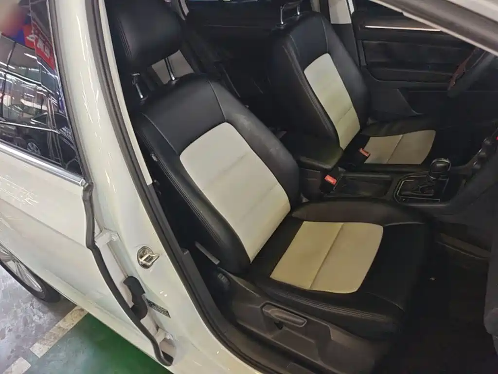 Volkswagen Golf Sportsvan — миниатюра 20