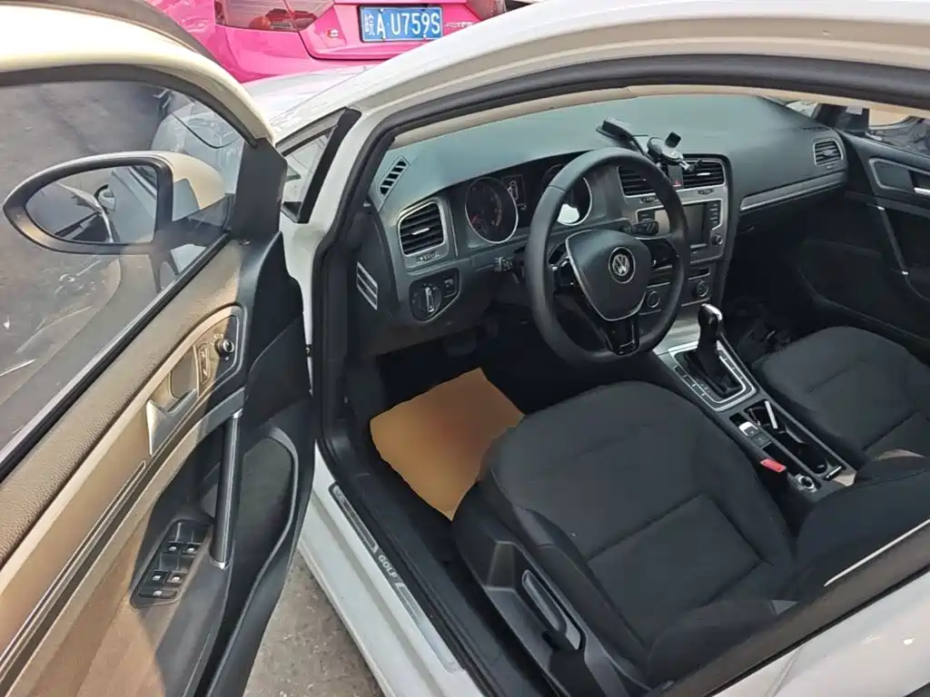 Volkswagen Golf — миниатюра 16