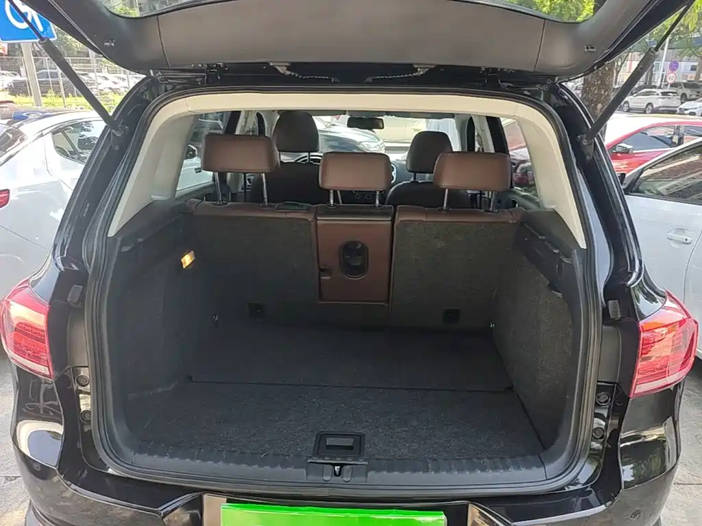 Volkswagen Tiguan — миниатюра 19