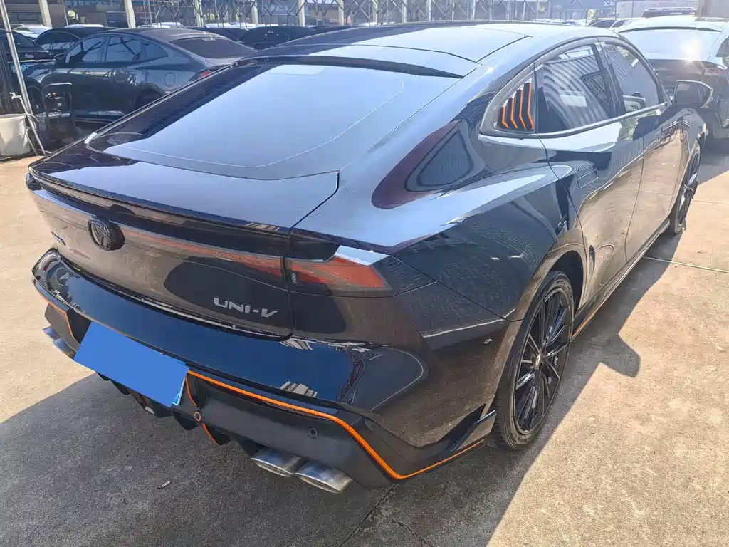 Changan UNI-V — миниатюра 7