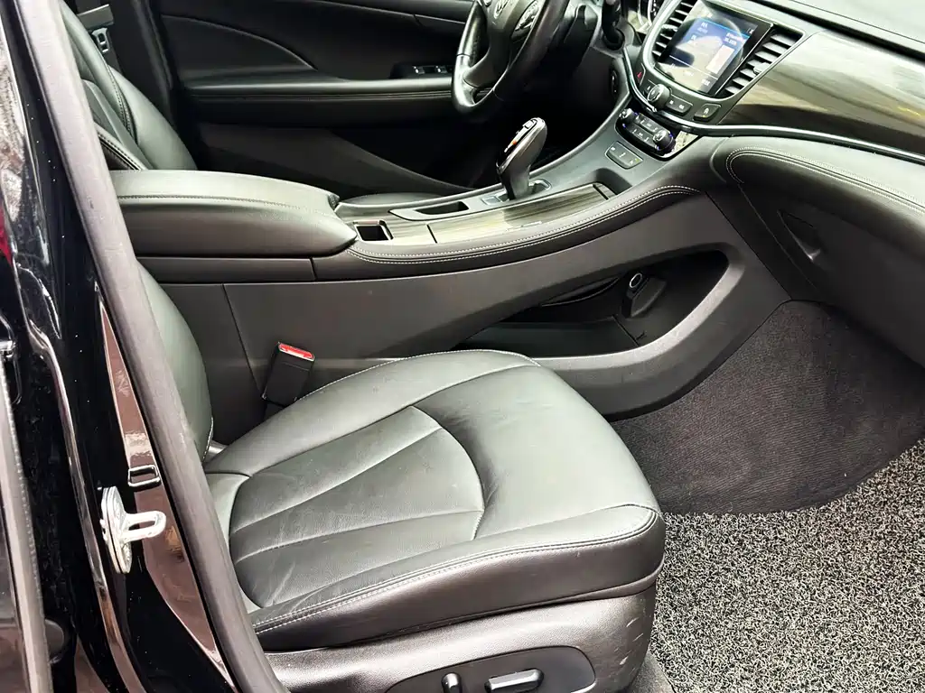 Buick LaCrosse — миниатюра 13