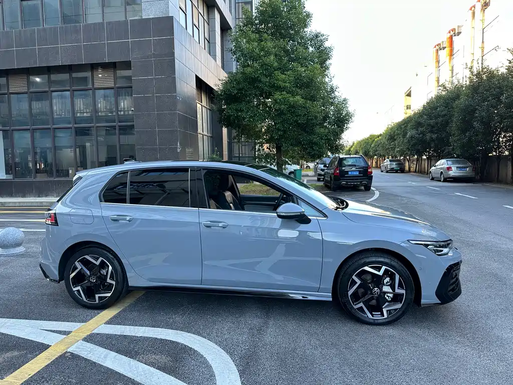 Volkswagen Golf — миниатюра 4