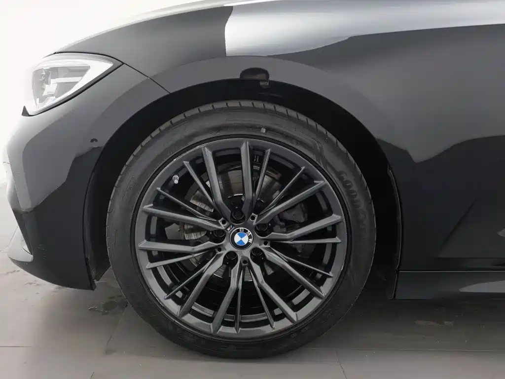 BMW 3 Series — миниатюра 17