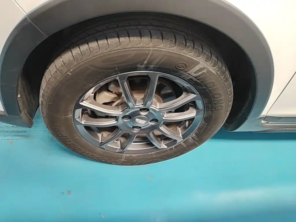 Geely Vision X3 — миниатюра 23