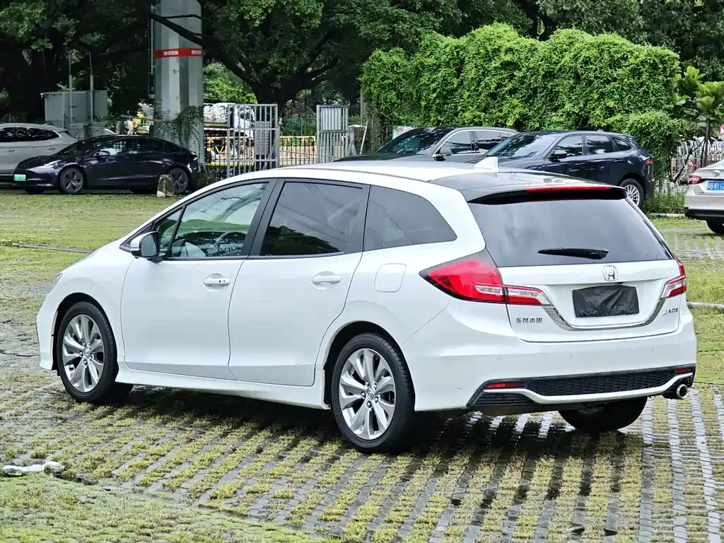 Honda Jade — миниатюра 7