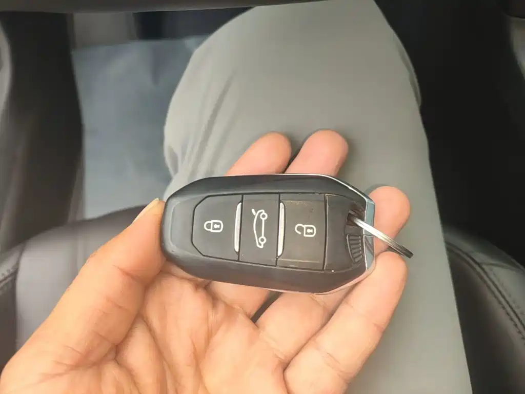 Peugeot 408 — миниатюра 9