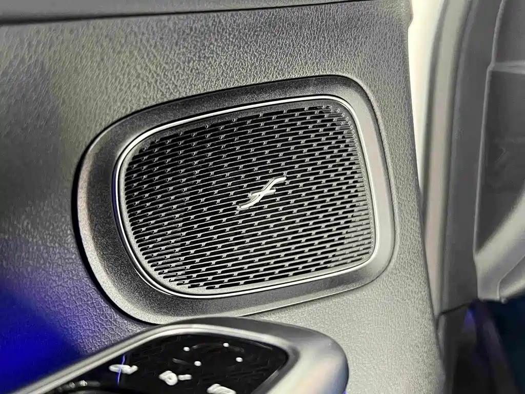 Mercedes-Benz C-Class — миниатюра 24