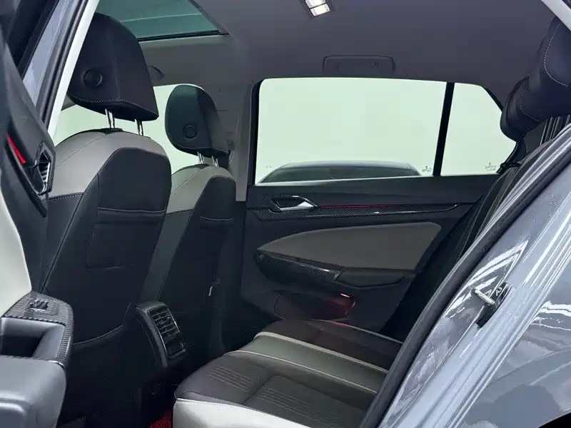 Volkswagen Golf — миниатюра 9