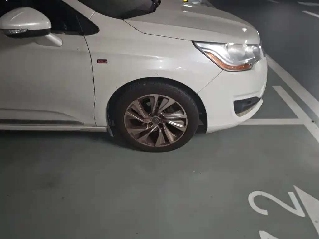 Citroen C4L — миниатюра 8