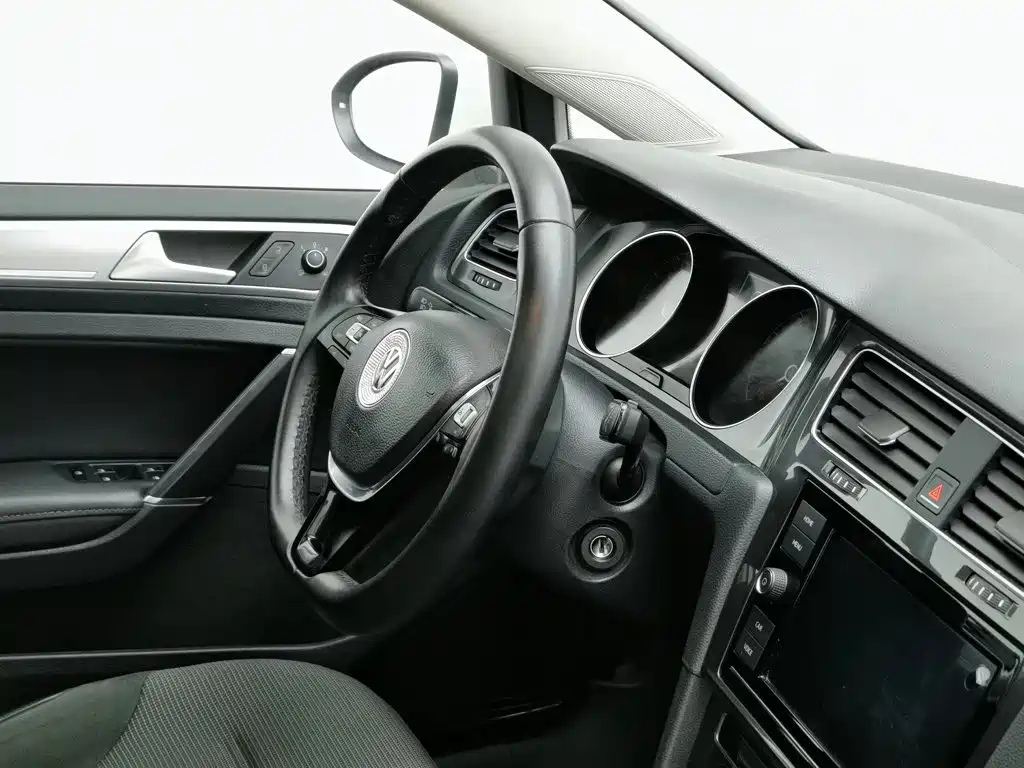 Volkswagen Golf — миниатюра 22