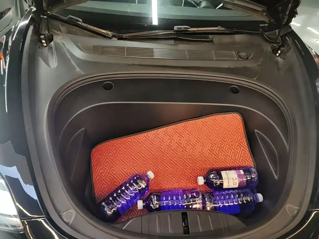 Tesla Model 3 — миниатюра 20
