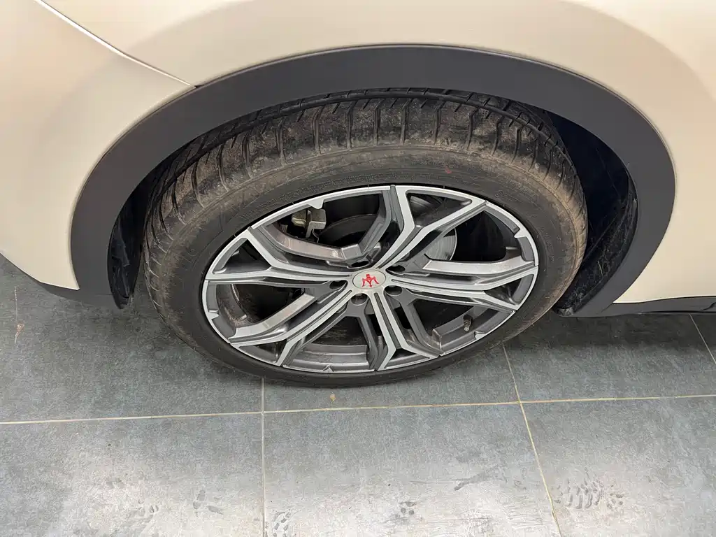 Maserati Levante — миниатюра 9