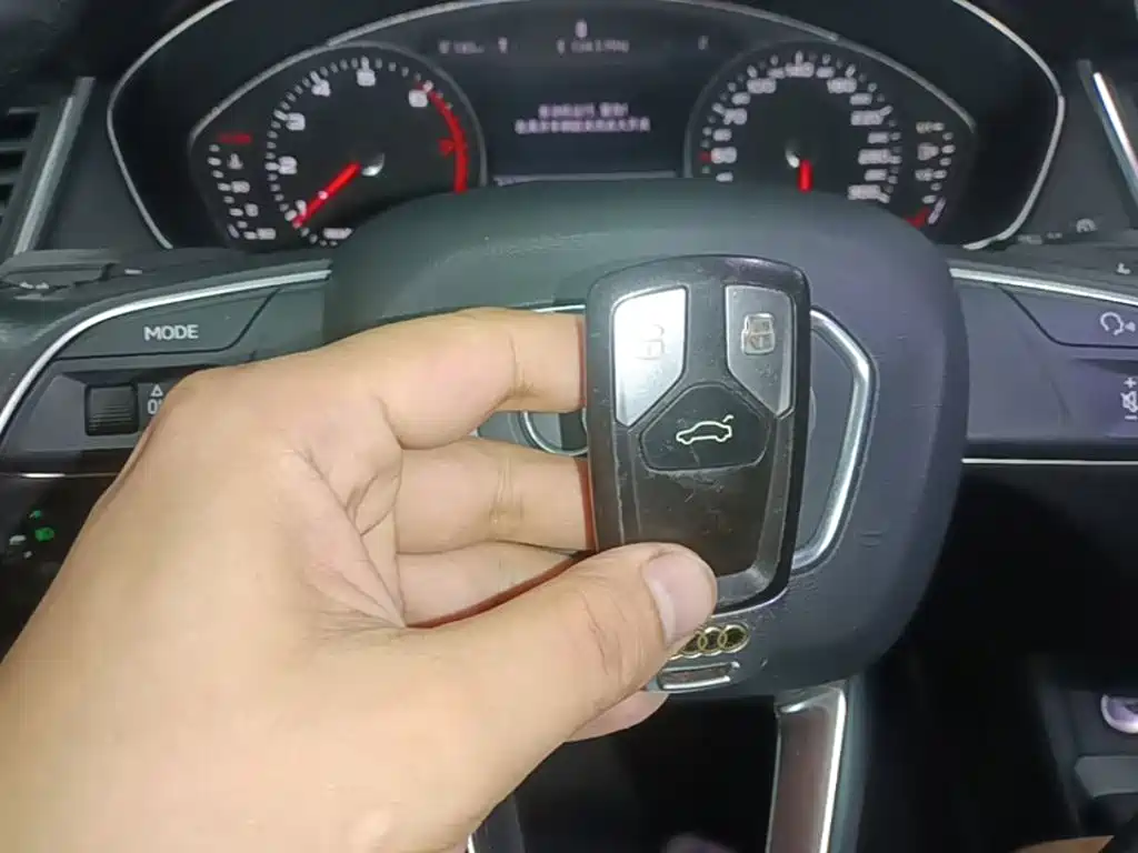 Audi Q5L — миниатюра 9