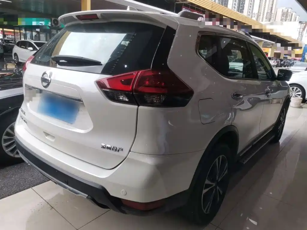 Nissan X-Trail — миниатюра 7