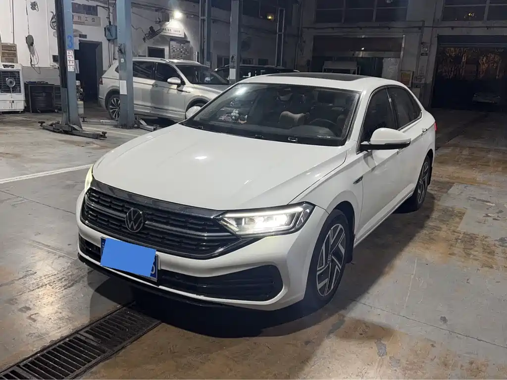 Volkswagen Sagitar 2022