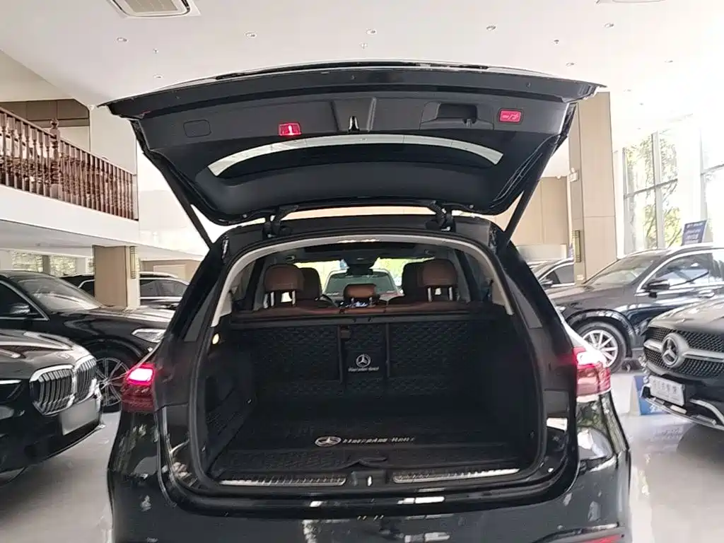 Mercedes-Benz GLE (Import) — миниатюра 19