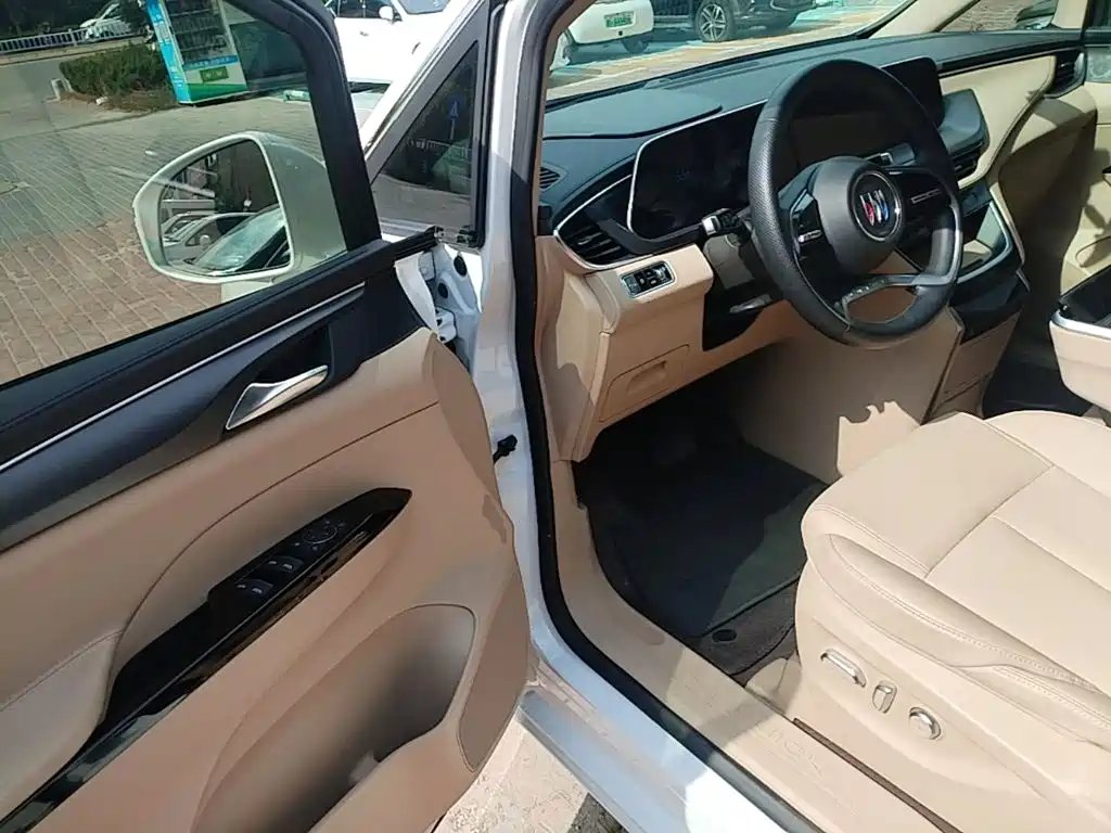 Buick GL8 Hybrid — миниатюра 16