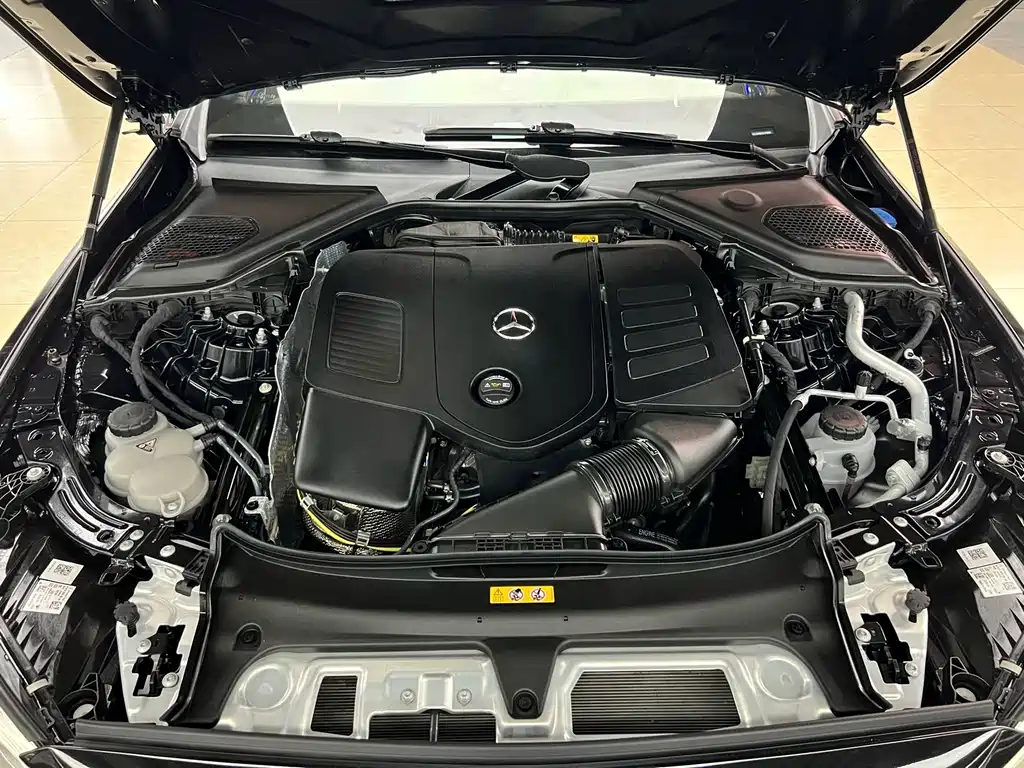 Mercedes-Benz E-Class — миниатюра 26