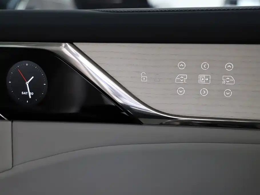 Volvo EM90 — миниатюра 21