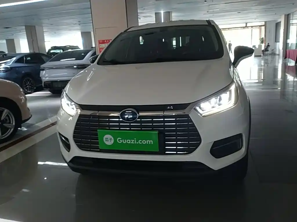 BYD Yuan EV — миниатюра 3