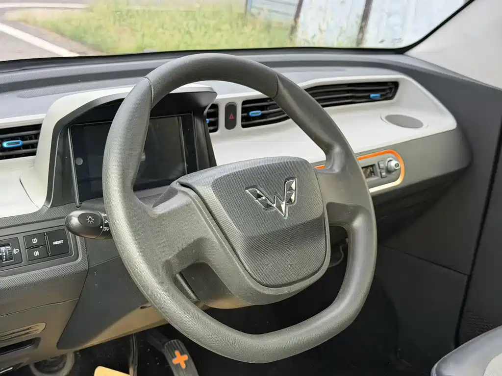 Wuling MINIEV — миниатюра 8