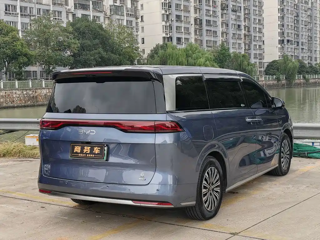 BYD Xia — миниатюра 3
