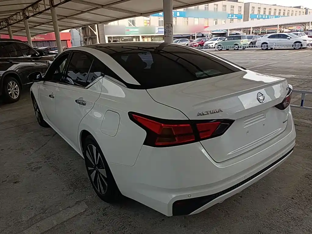 Nissan Teana — миниатюра 5