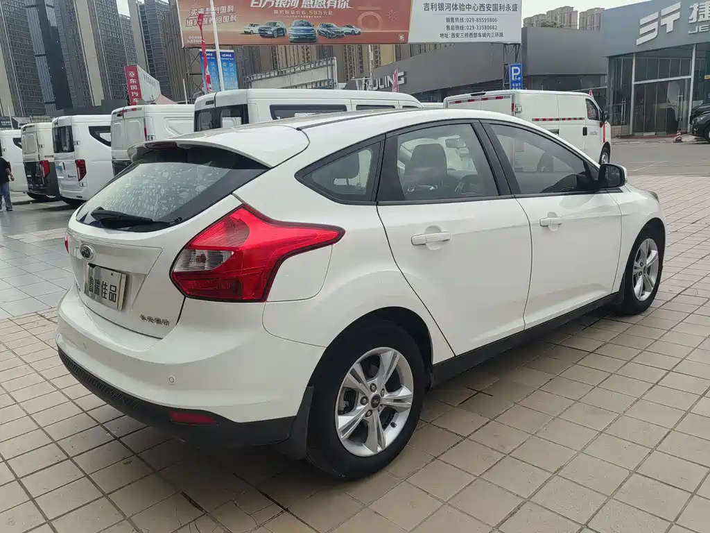 Ford Focus — миниатюра 9