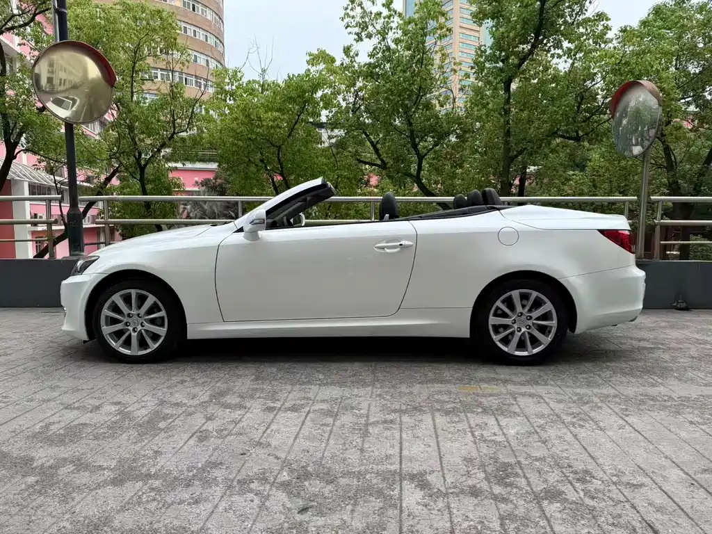 Lexus IS 2011 250C