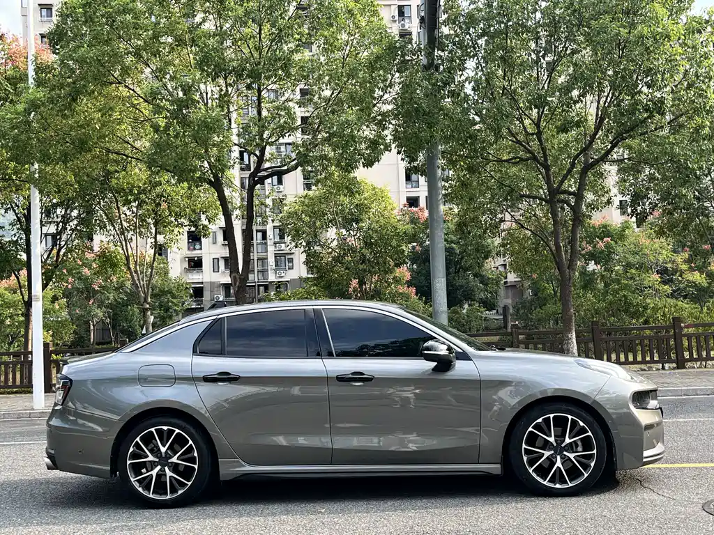 Lynk & Co 03 — миниатюра 14