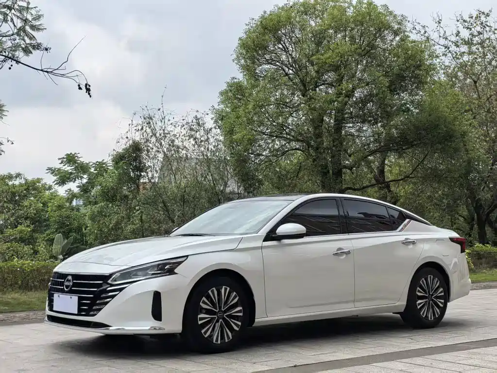 Nissan Teana 2024