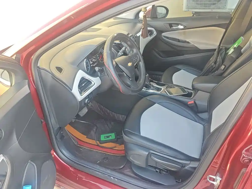 Chevrolet Cruze — миниатюра 16