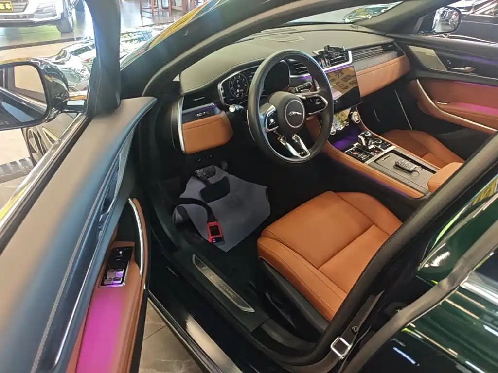 Jaguar XFL — миниатюра 16
