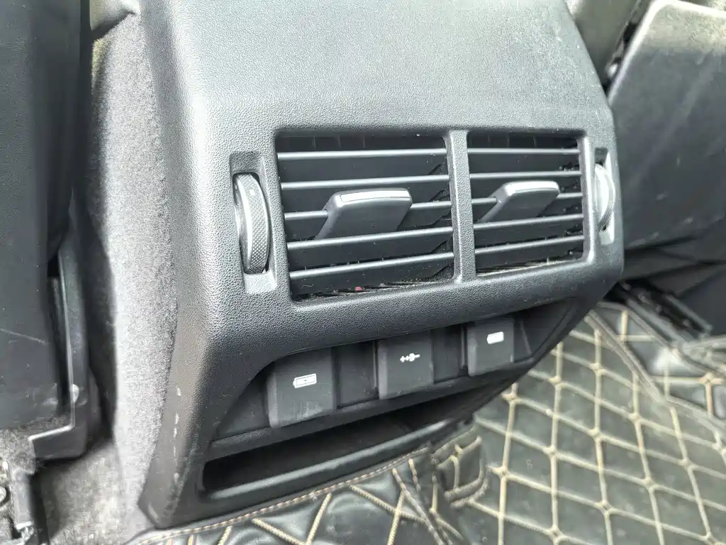 Land Rover Discovery Sport — миниатюра 17
