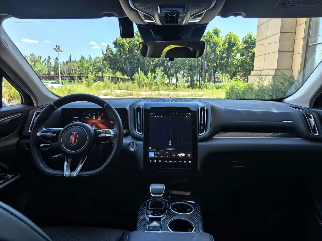 Hongqi Hongqi HS3 PHEV — миниатюра 6