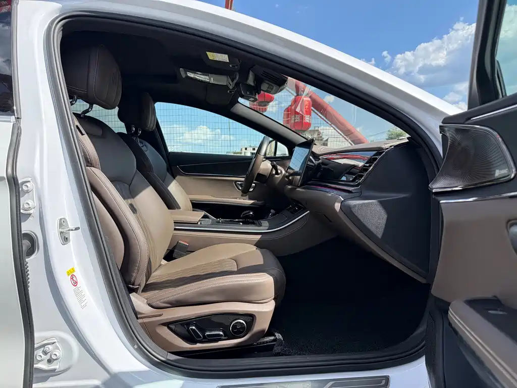 BYD Han — миниатюра 18