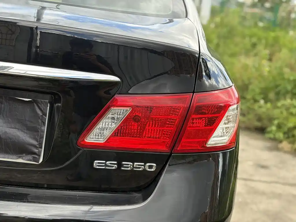 Lexus ES — миниатюра 13