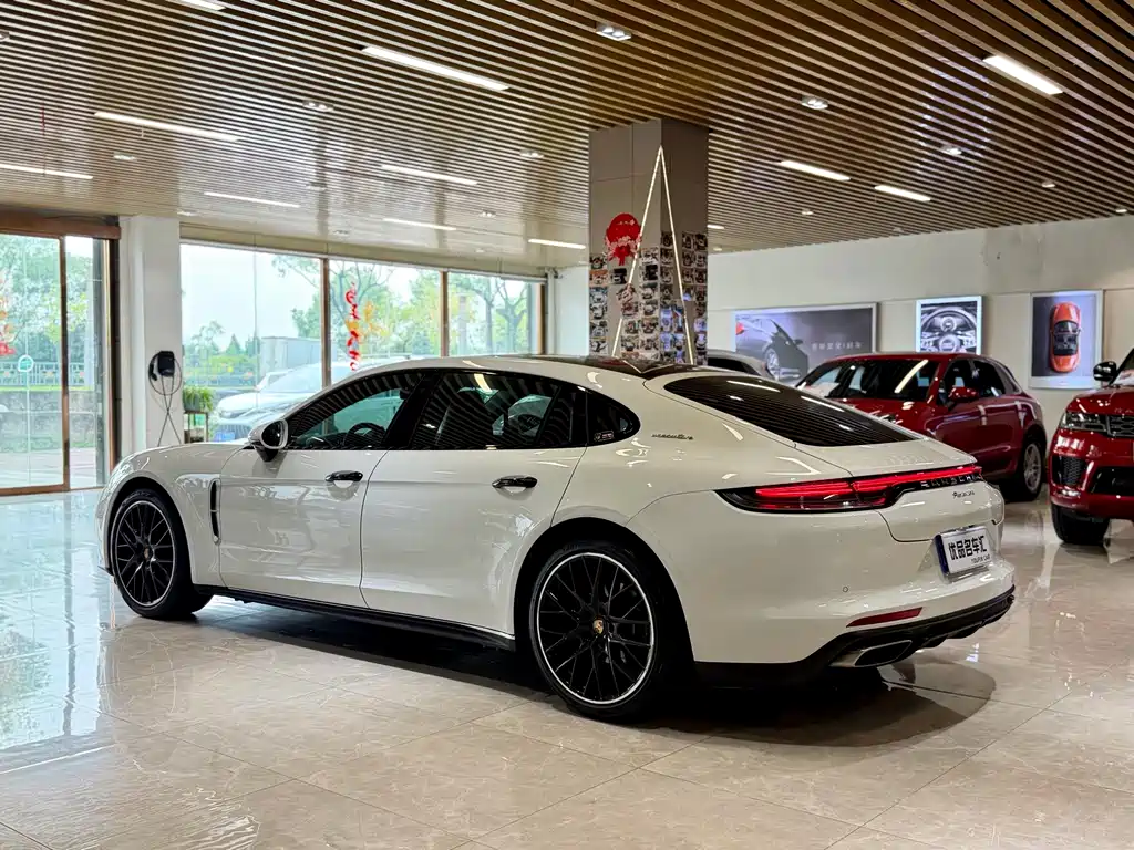Porsche Panamera — миниатюра 4