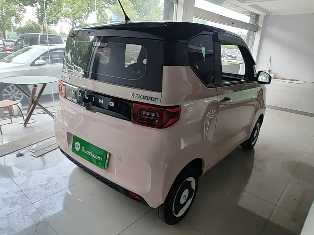 Wuling MINIEV — миниатюра 7