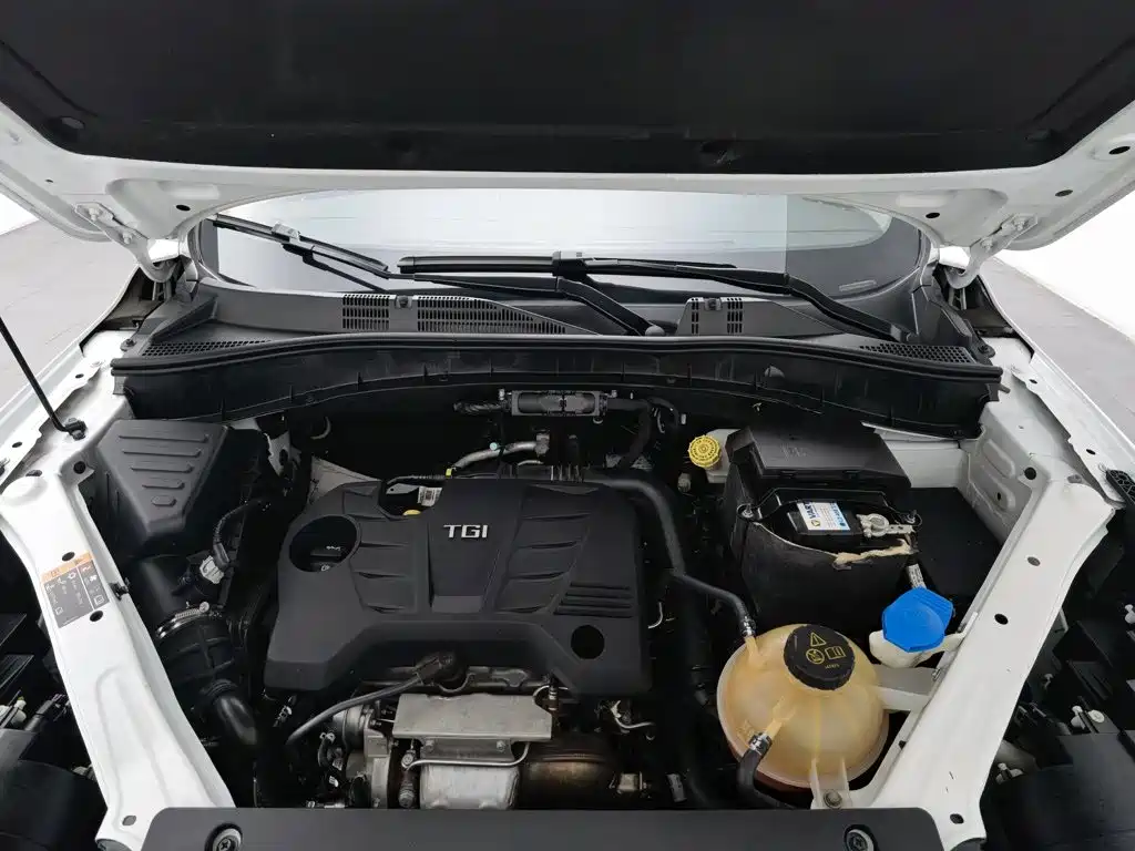 Roewe RX5 — миниатюра 6