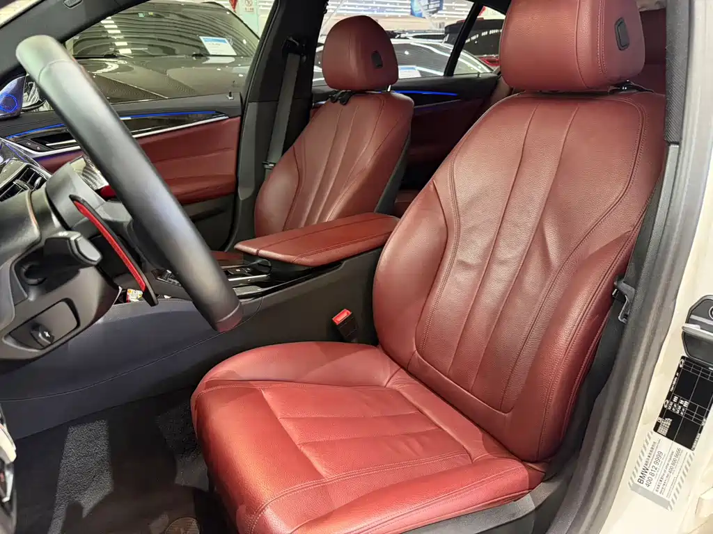 BMW 5 Series — миниатюра 4