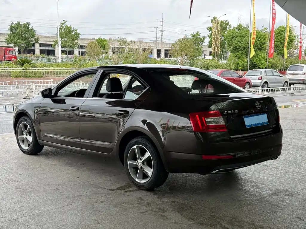Skoda Octavia — миниатюра 3
