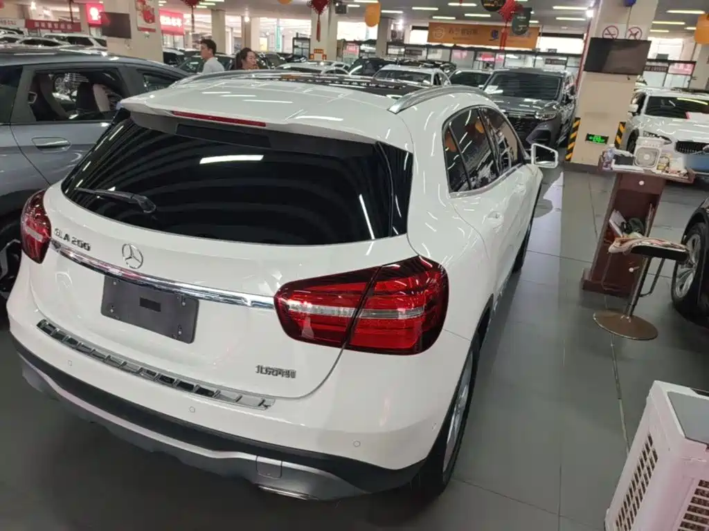 Mercedes-Benz GLA — миниатюра 7
