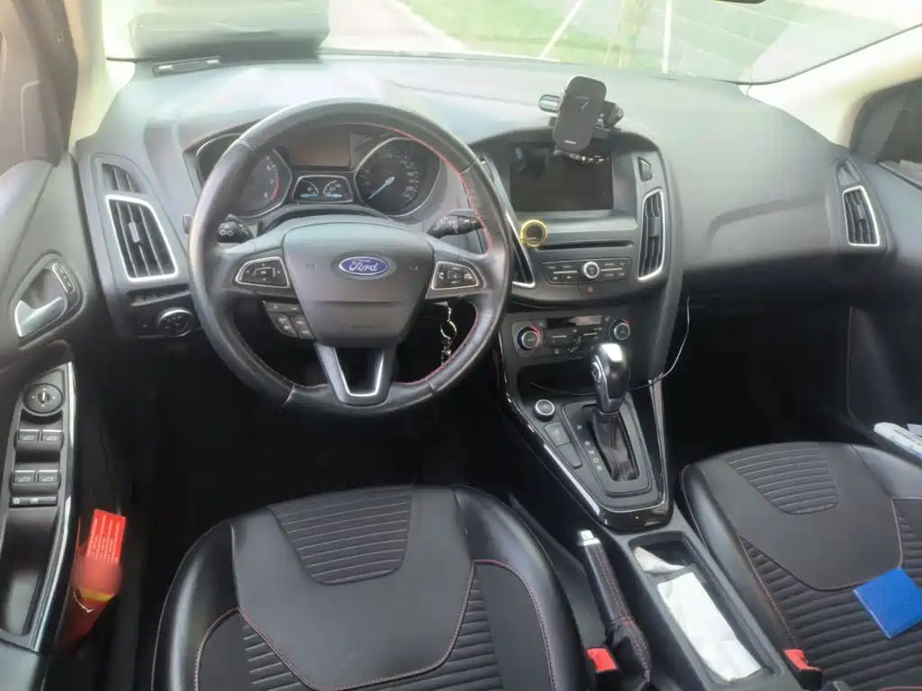 Ford Focus — миниатюра 10