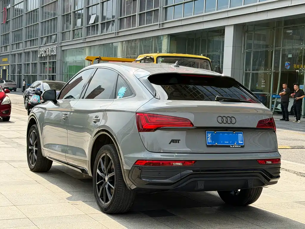 Audi Q5L Sportback — миниатюра 4
